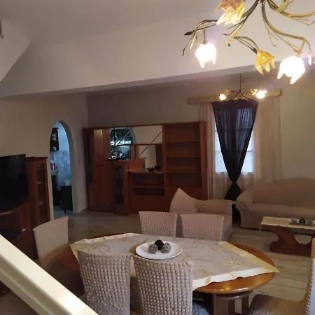 Kisiris House Villa *