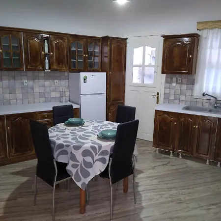 Βίλα Kisiris House