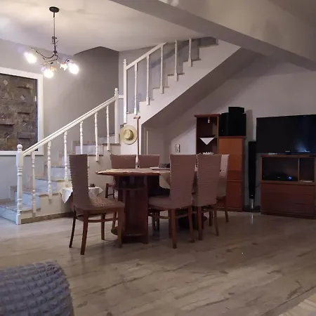 Kisiris House Villa *