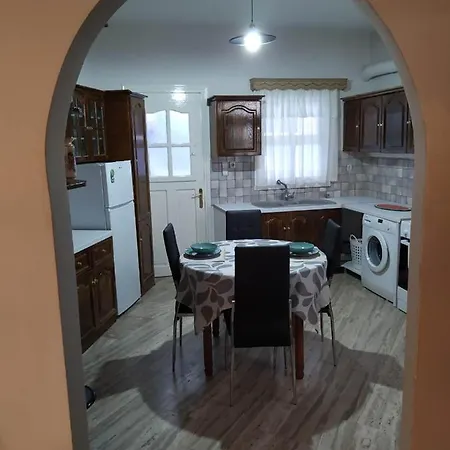 Kisiris House Villa *